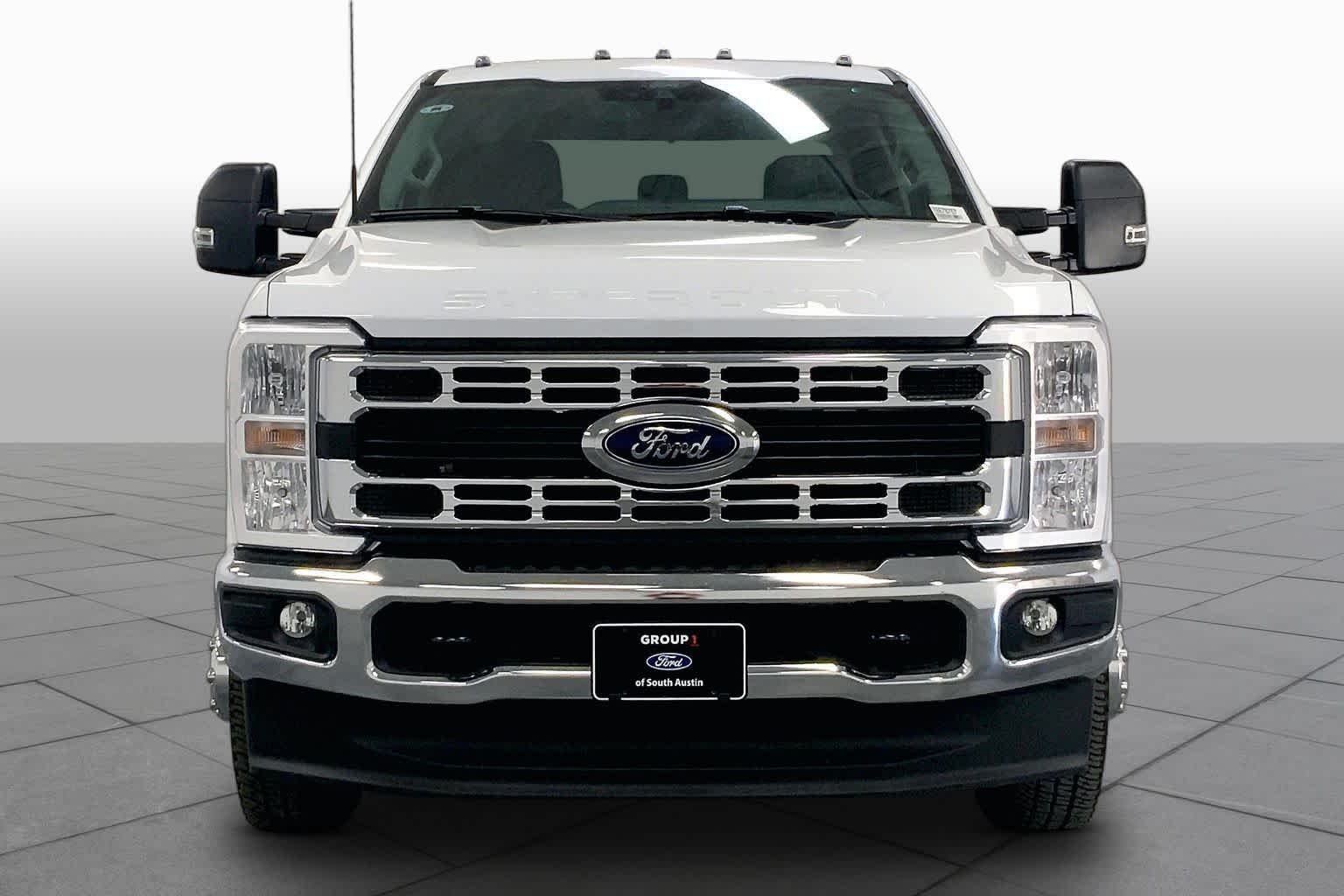 New 2026 Oxford White Ford F-350® XLT image 3