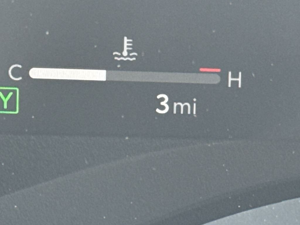 New 2026 Wind Chill Pearl Toyota Platinum image 25