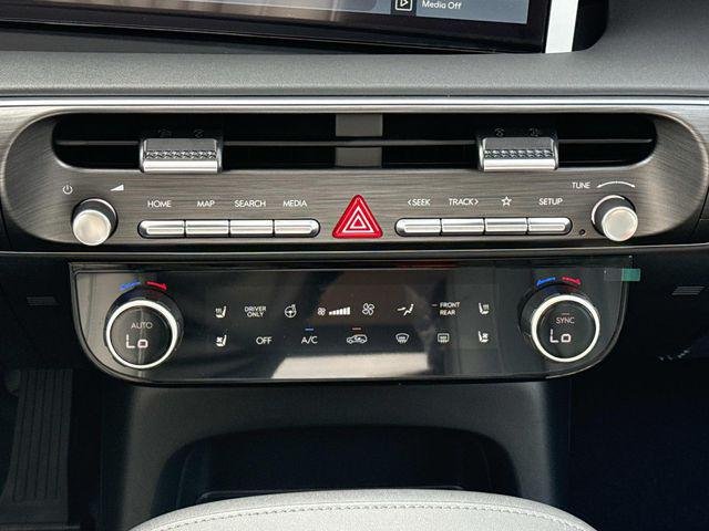 New 2026 White Hyundai SEL Premium 7P image 20