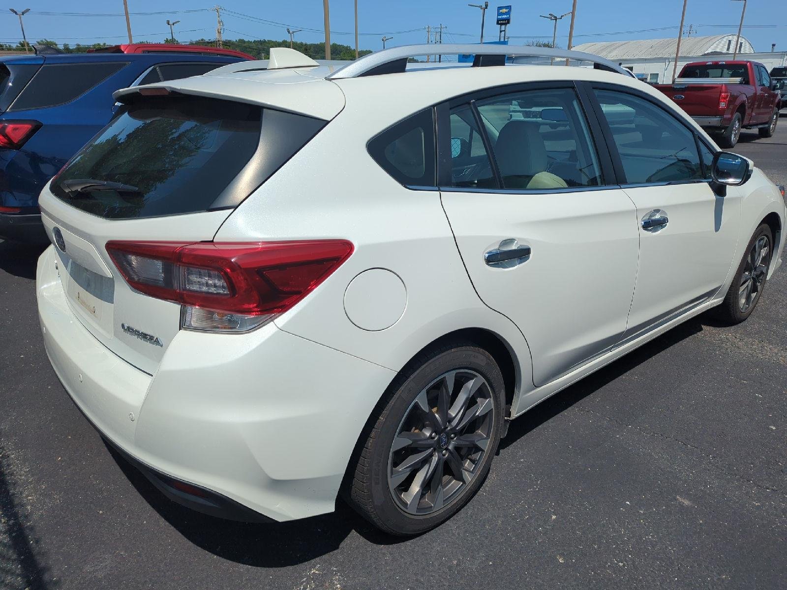 Used 2020 Crystal White Pearl Subaru Limited image 6