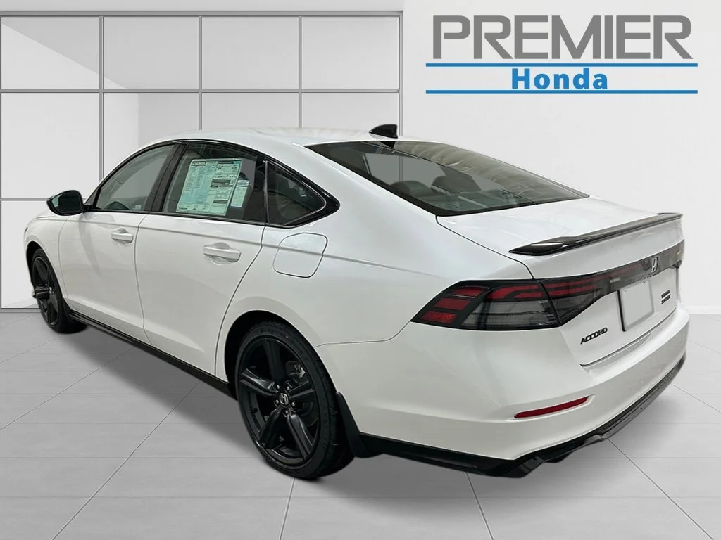 New 2026 Platinum White Pearl Honda Sport-L image 3