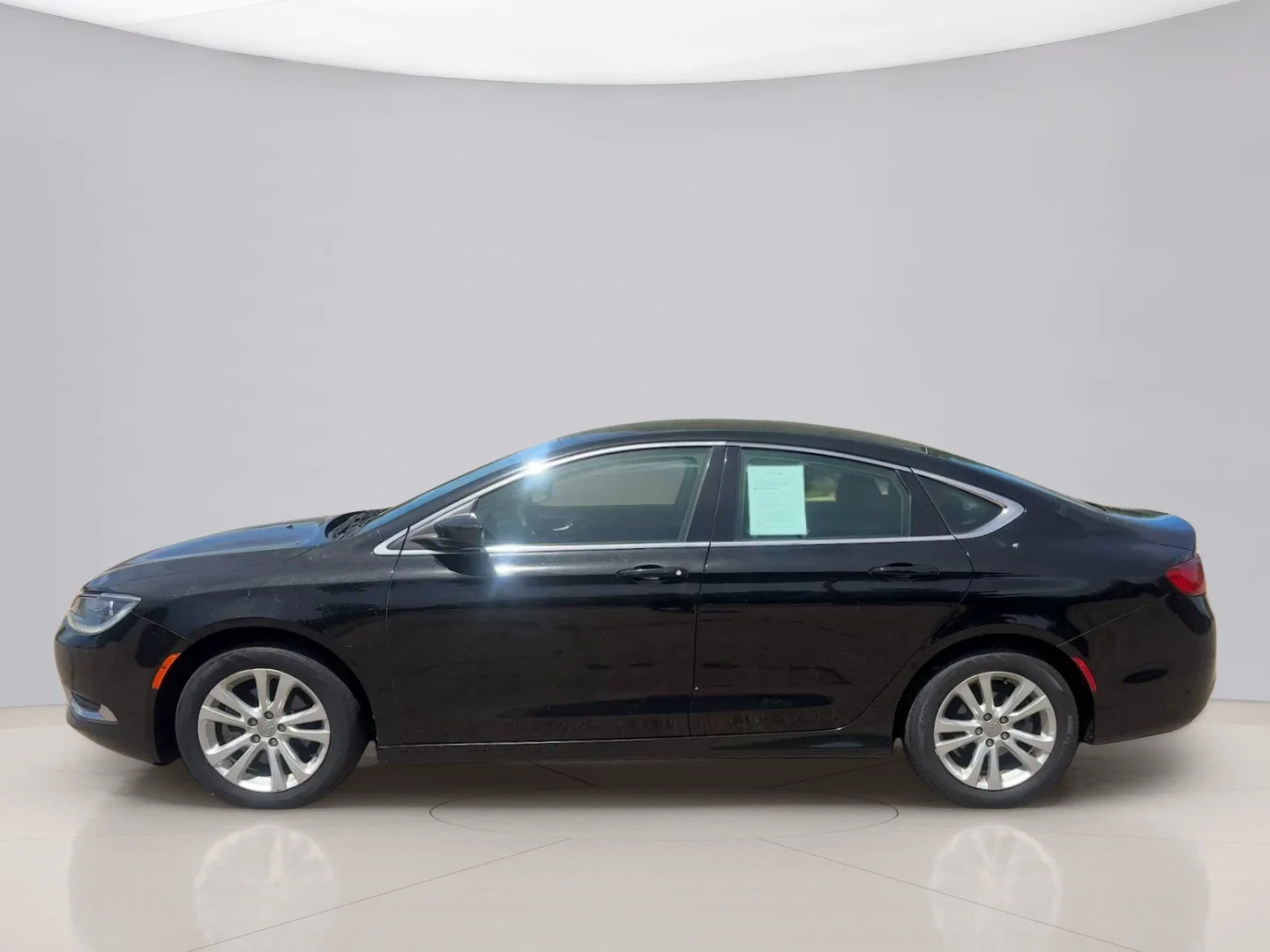 Used 2015 Black Chrysler LIMITED image 2