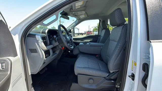 New 2026 Oxford White Ford F-250® XL image 33