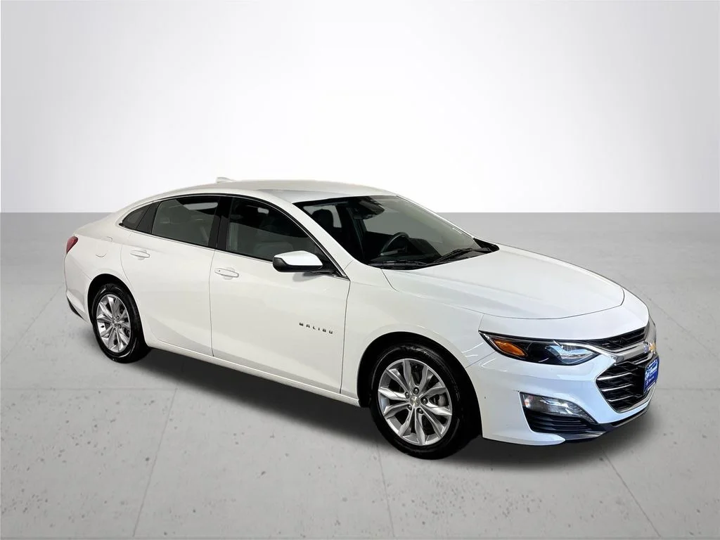 Used 2023 White Chevrolet LT image 4
