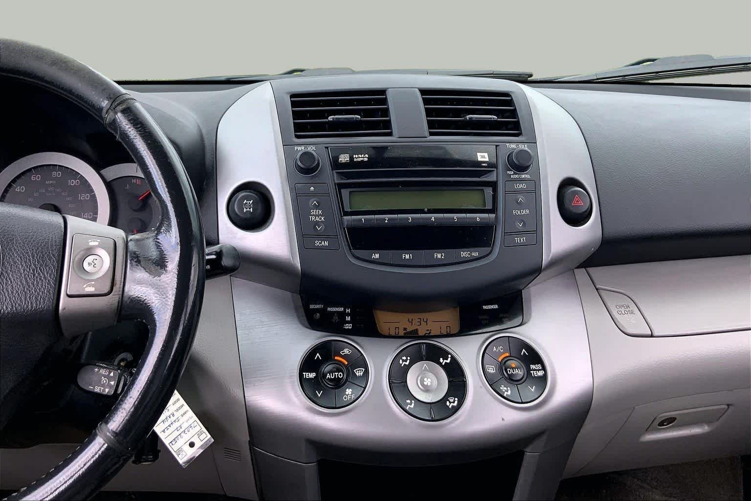 Used 2007 Classic Silver Metallic Toyota Limited image 6