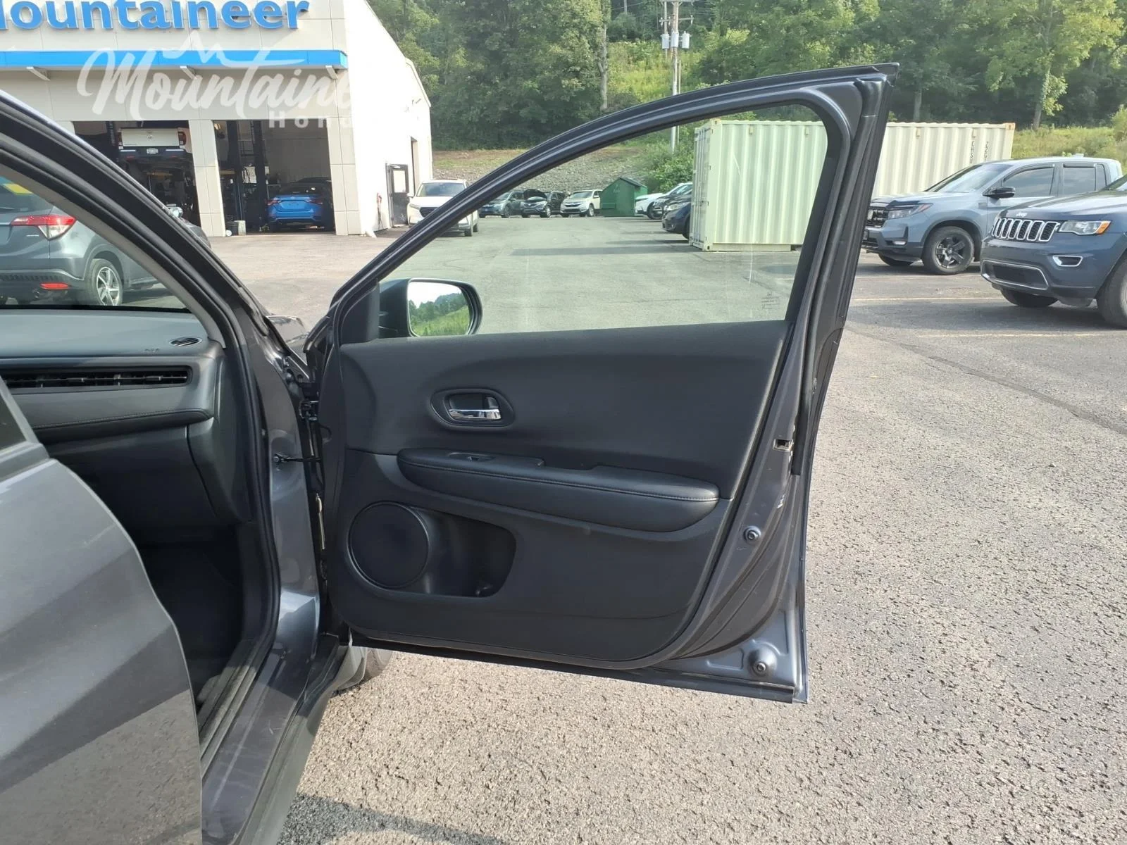 Used 2022 Modern Steel Metallic Honda LX image 17
