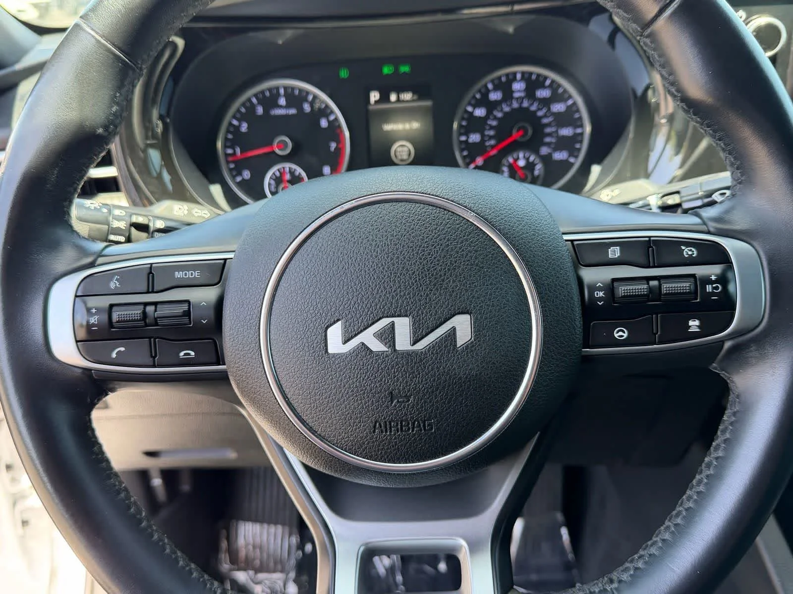 Used 2022 Glacial White Pearl Kia GT-Line image 31