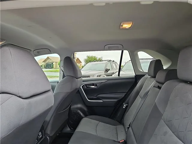 Used 2020 Blueprint Toyota XLE Front-wheel Drive image 13