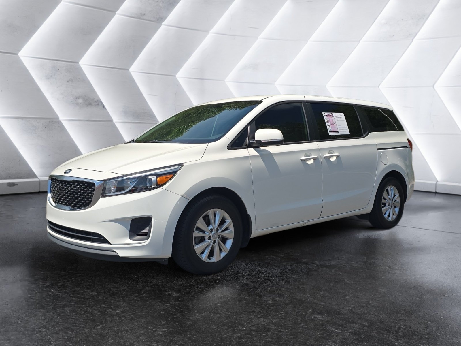 2018 Kia Sedona L's photo