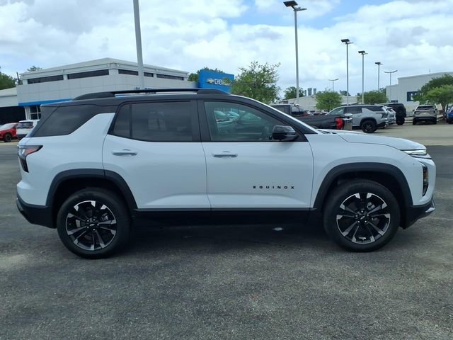 New 2026 Polar White Tricoat Chevrolet RS image 4