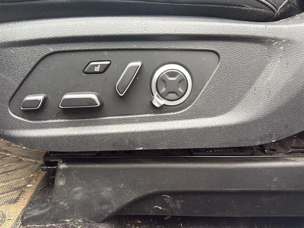 Used 2024 Hyper White Hyundai Calligraphy image 10