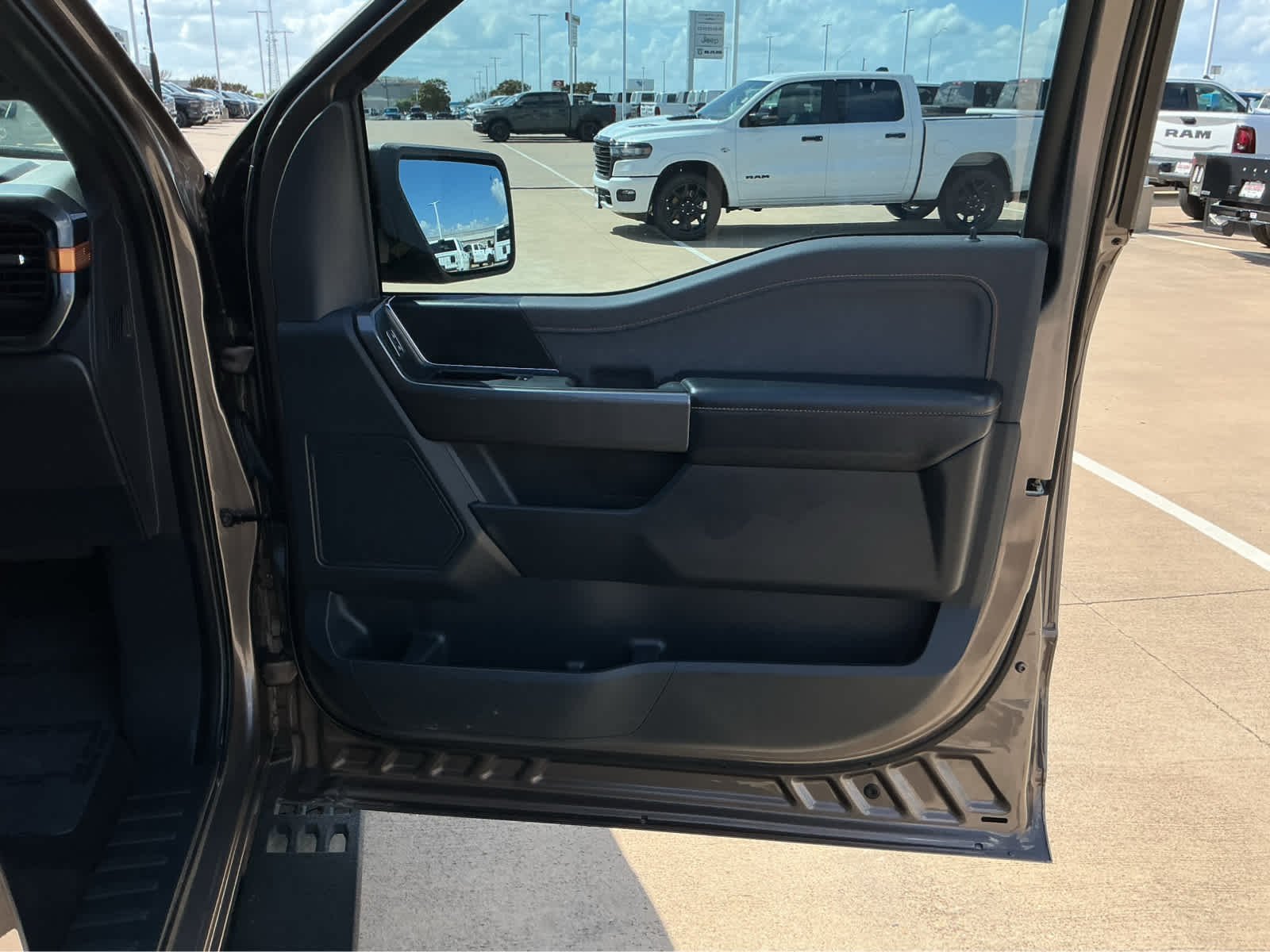 Used 2022 Stone Gray Metallic Ford Tremor image 20