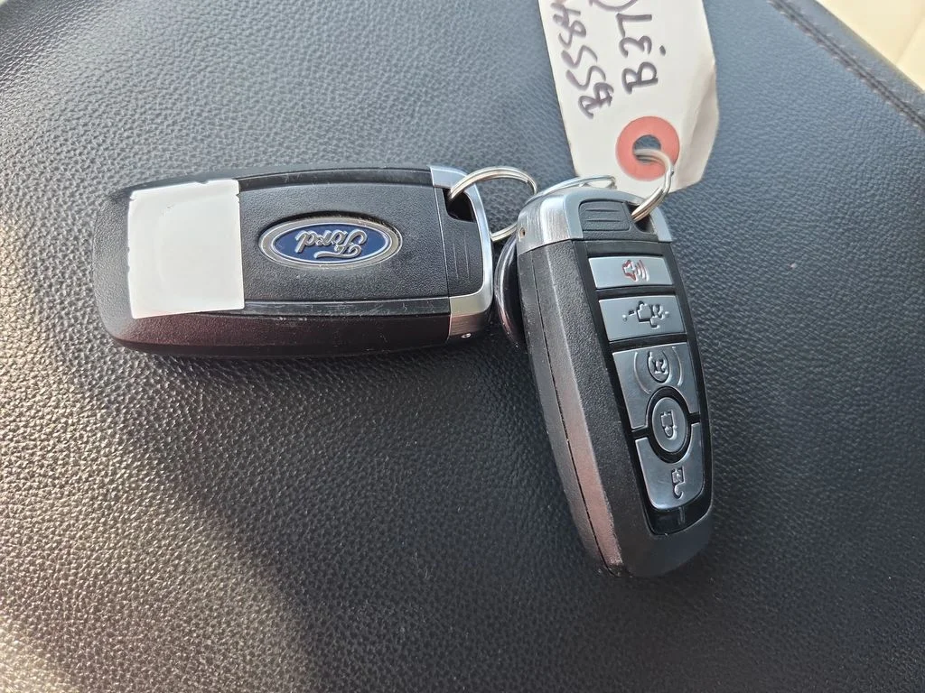 Used 2023 Gray Ford XLT image 22