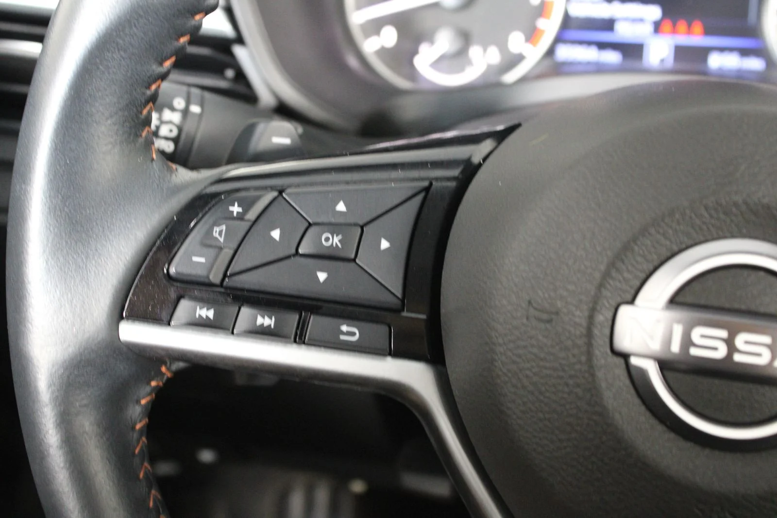 Used 2023 Gray Nissan 2.5 SR image 43