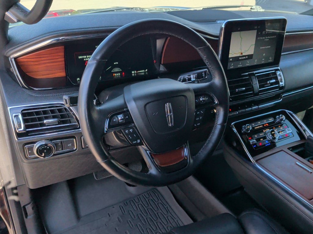 Used 2020 Black Lincoln Reserve image 15