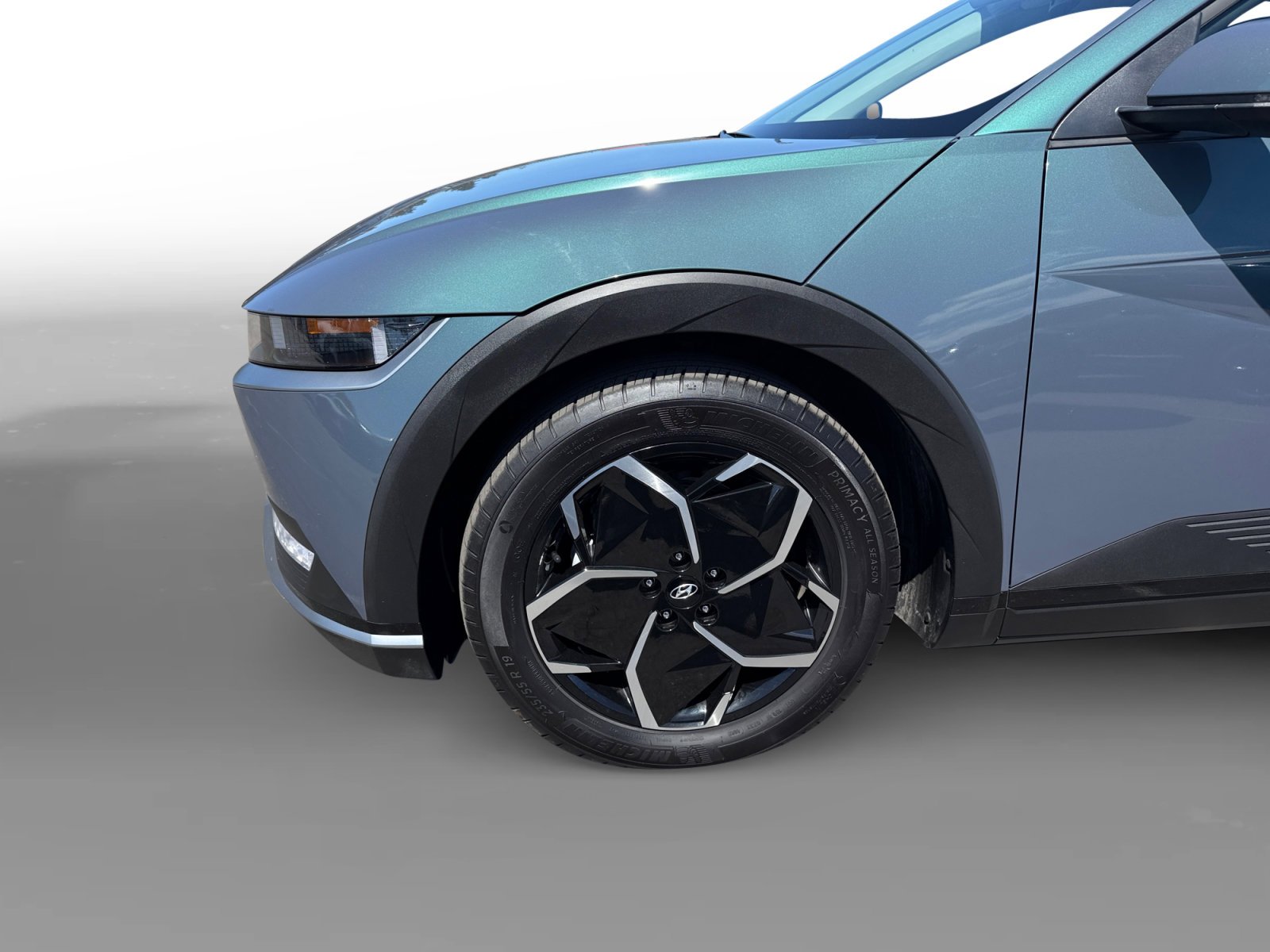 Used 2023 Teal Hyundai SEL image 9