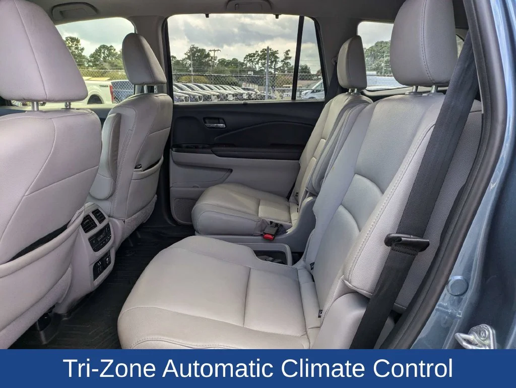 Used 2021  Honda Touring image 15