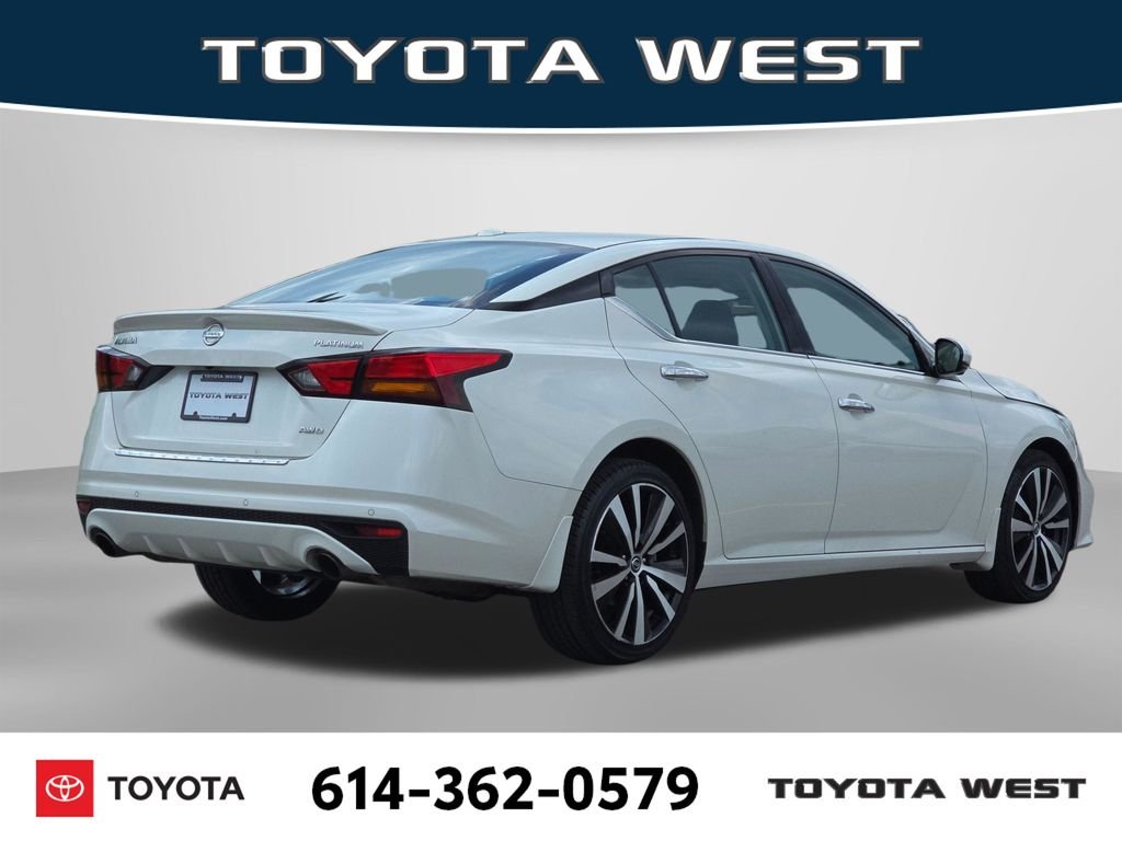 Used 2020 White Nissan 2.5 Platinum image 8
