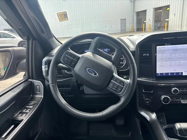 Used 2023 Gray Ford XLT image 13