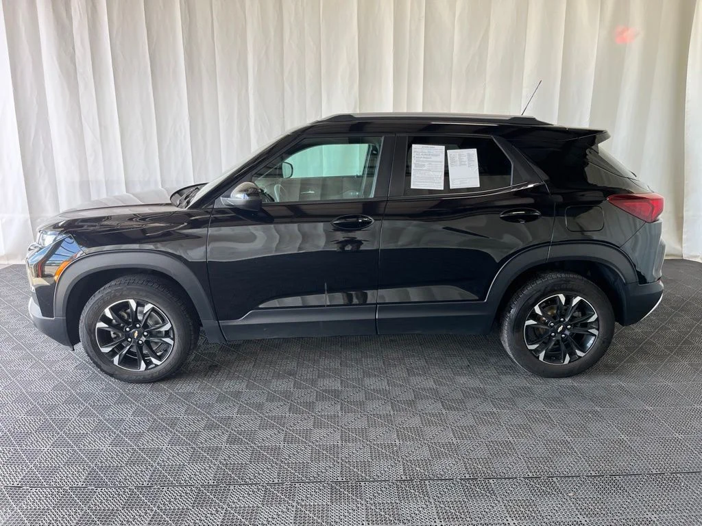 Used 2022 Black Chevrolet LT image 27