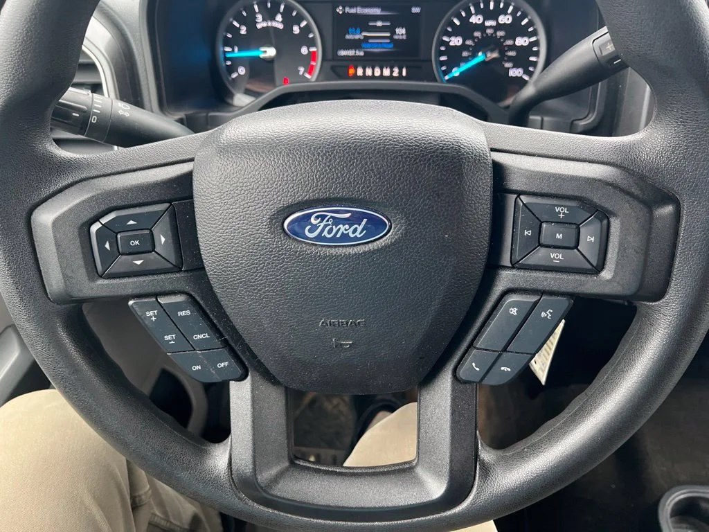 Used 2017 Oxford White Ford XLT image 13