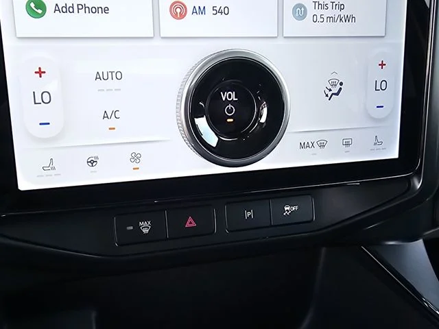 2025 Ford F-150 Lightning Flash - Photo 47