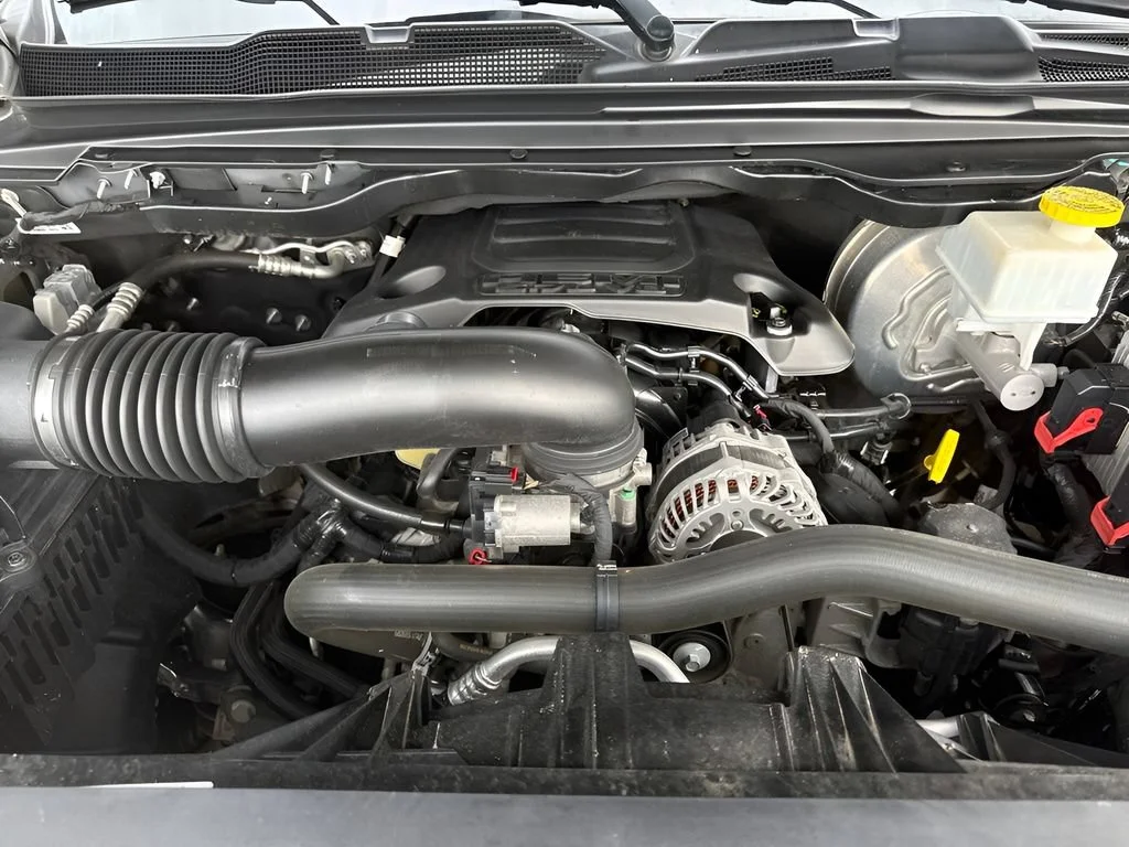 Used 2021  Ram Laramie image 33