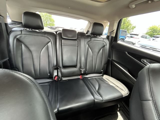 Used 2023 Black Lincoln Reserve image 15