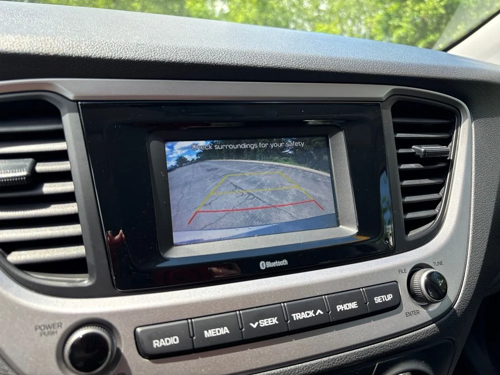 Used 2022 Gray Hyundai SE image 31