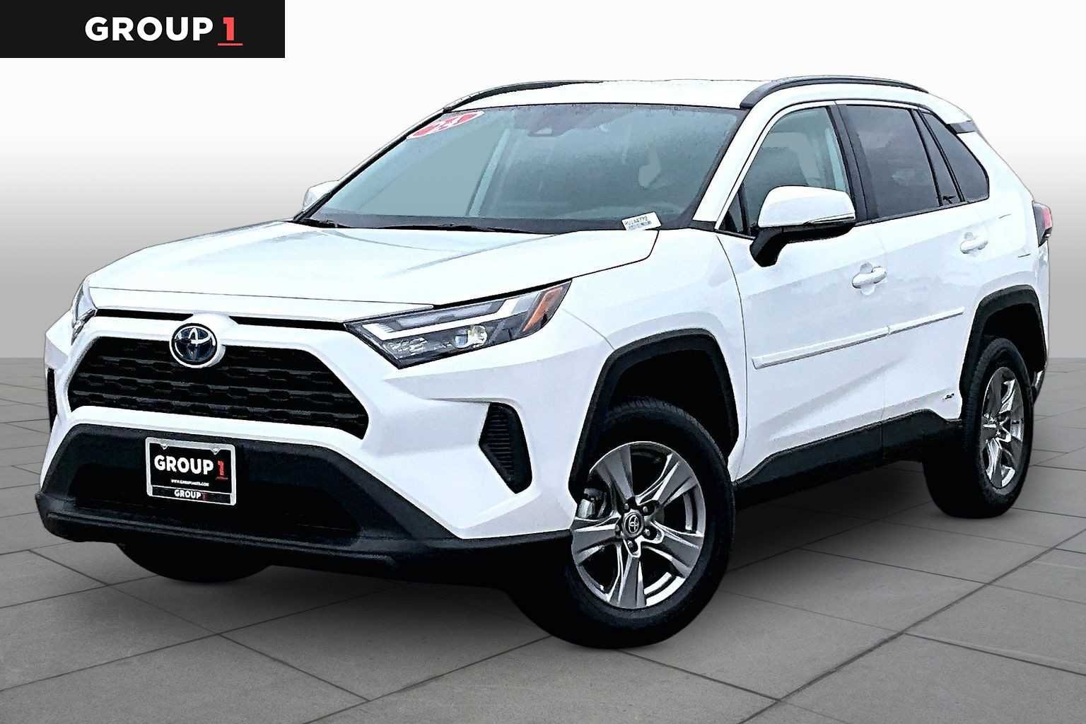 2024 Toyota RAV4 Hybrid LE AWD's photo