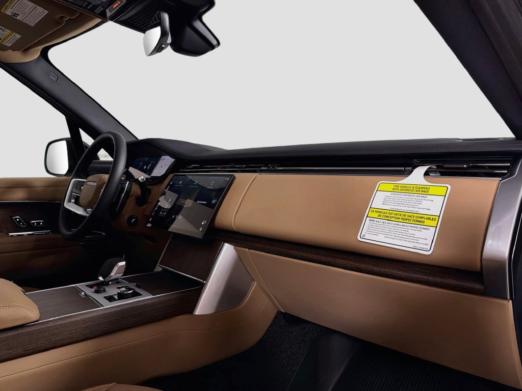 New 2027 Belgravia Green Land Rover SE image 31
