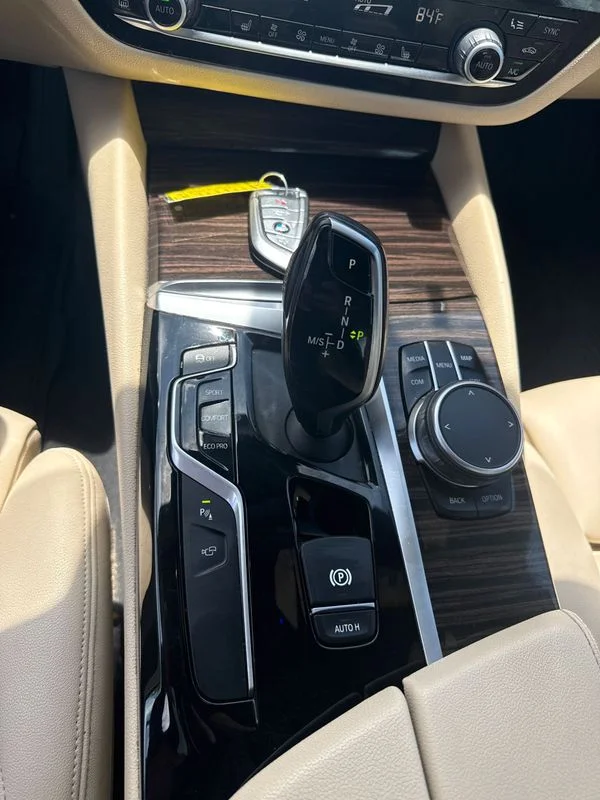 Used 2019 Black BMW xDrive image 13