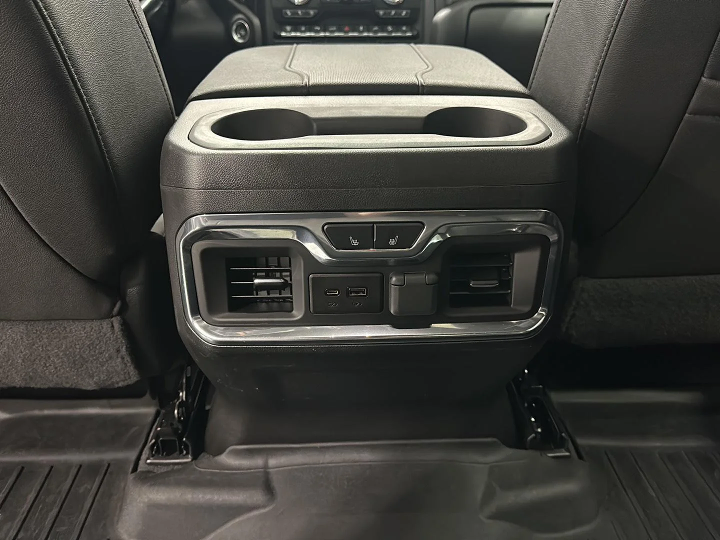 Used 2023 ONYX BLACK GMC AT4 image 20