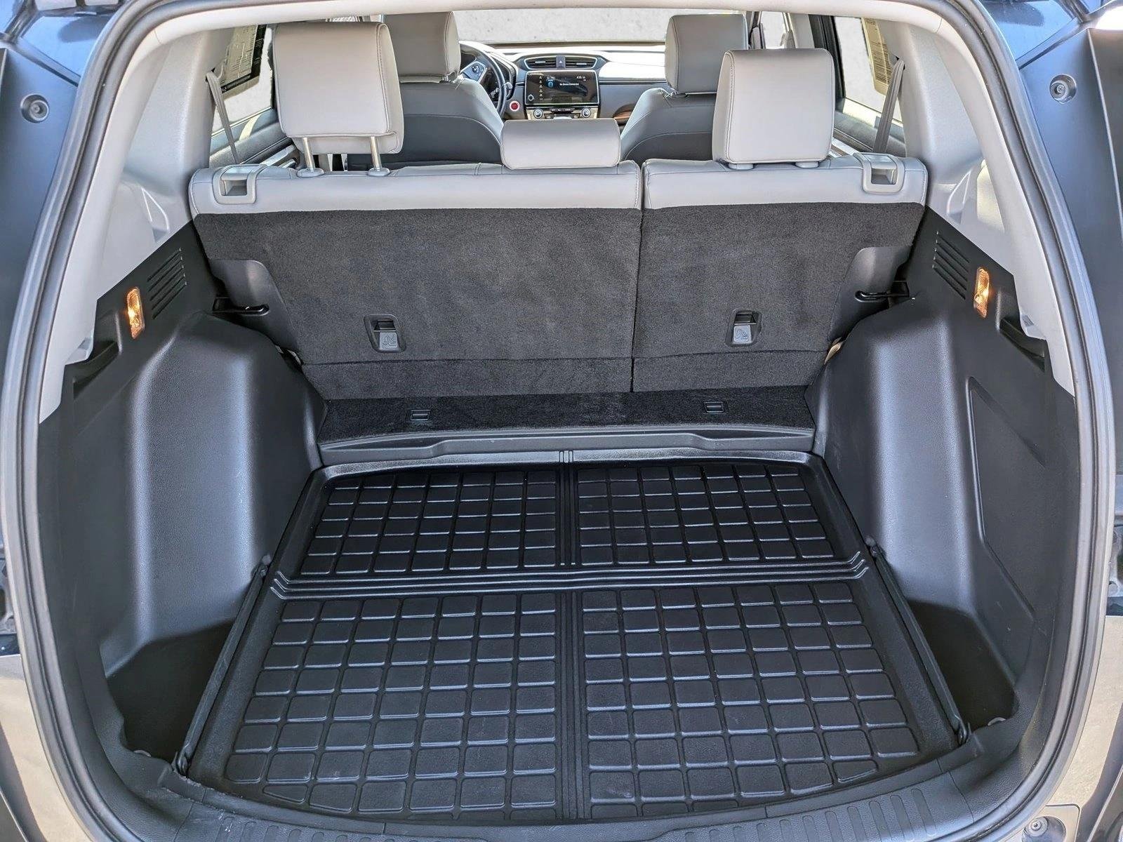 Used 2018 Silver/Gray Honda Touring image 6