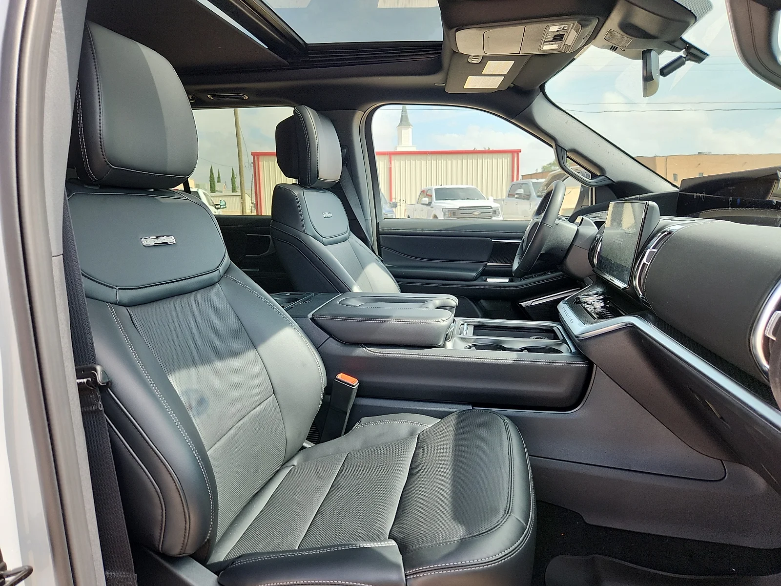 New 2026 Space Silver Metallic Ford MAX Platinum® image 20