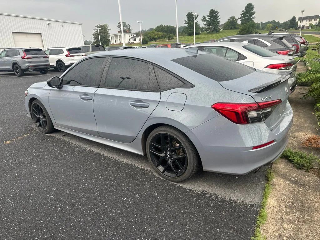 Used 2024 Sonic Gray Pearl Honda Base image 4