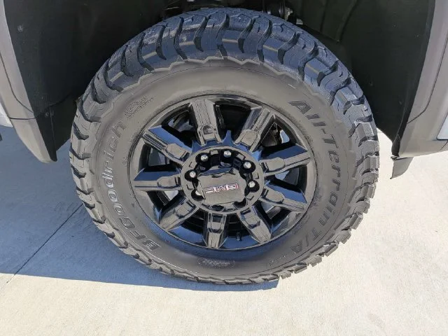 Used 2025 Gray GMC AT4 image 11