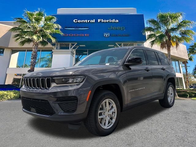 New 2026 Baltic Gray Metallic Clear-Coat Exterior Paint Jeep Laredo X image 9