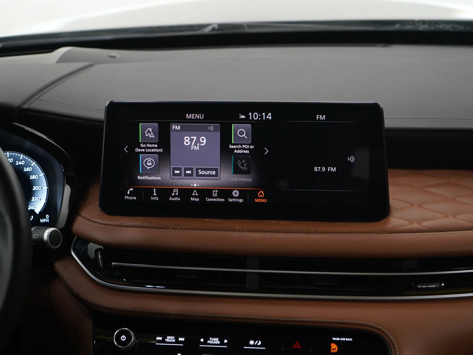 Used 2024  INFINITI Autograph image 16