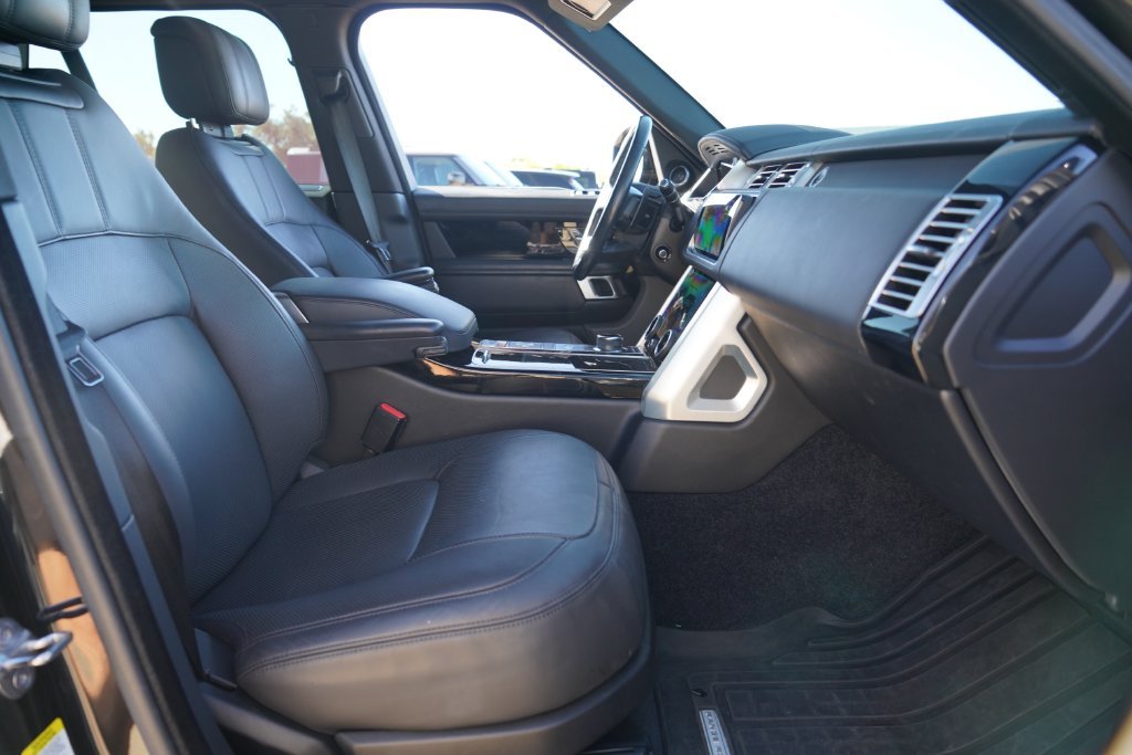 Used 2021 Black Land Rover Westminster image 24