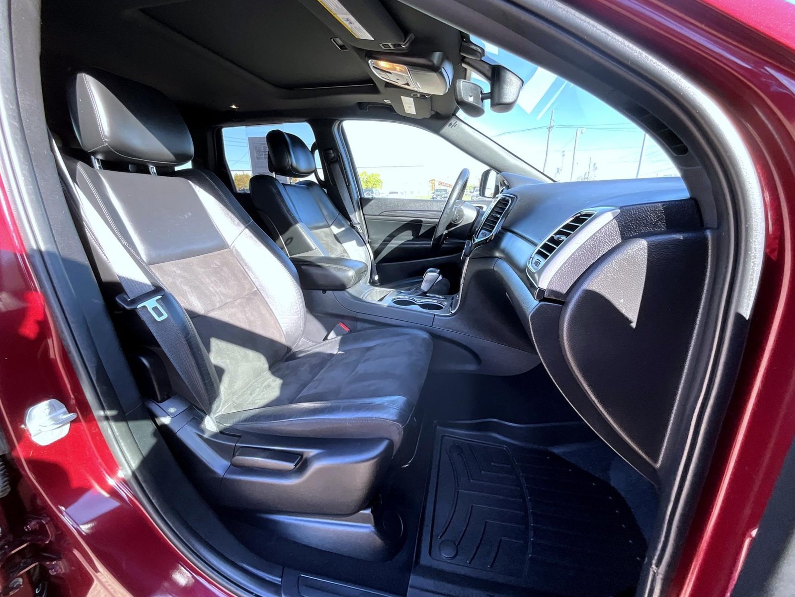 Certified Used 2020 Red Jeep Altitude image 16