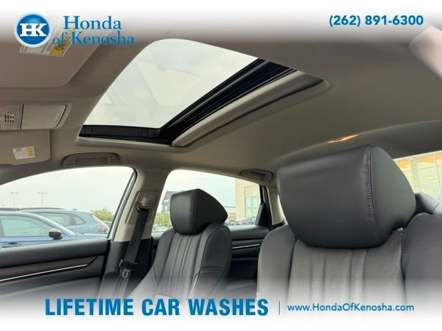 Used 2018  Honda EX-L image 5