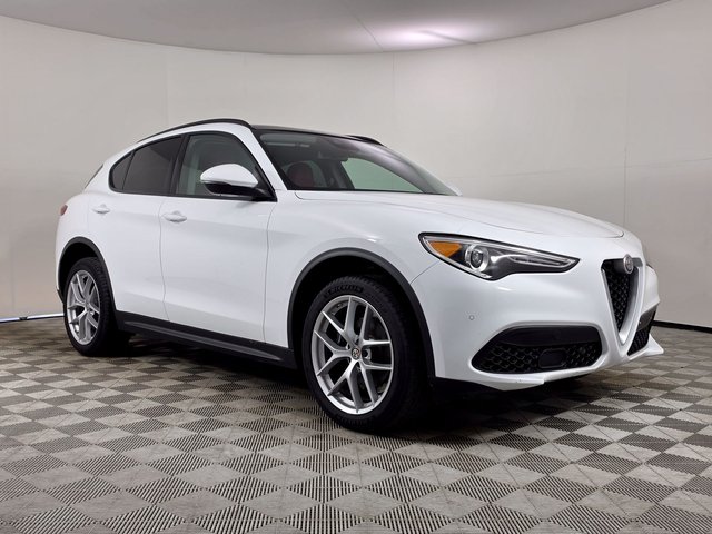 2019 Alfa Romeo Stelvio Base