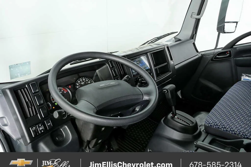 New 2025 Arc White Chevrolet NA image 6