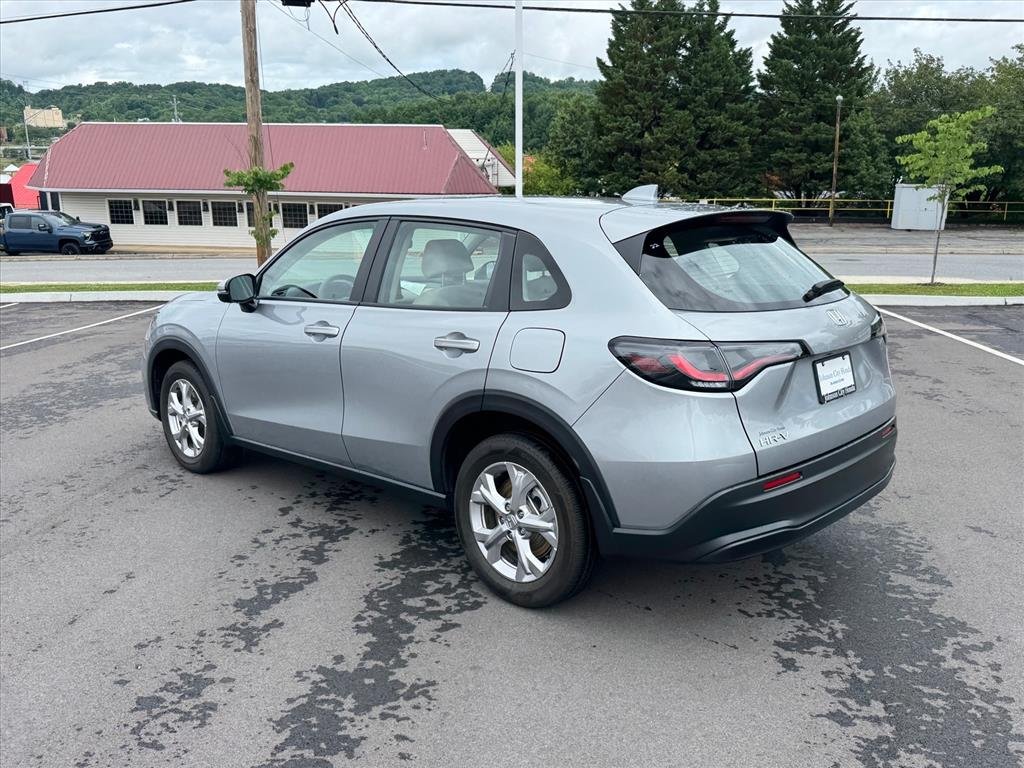 Certified Used 2025 Lunar Silver Metallic Honda AWD LX image 4
