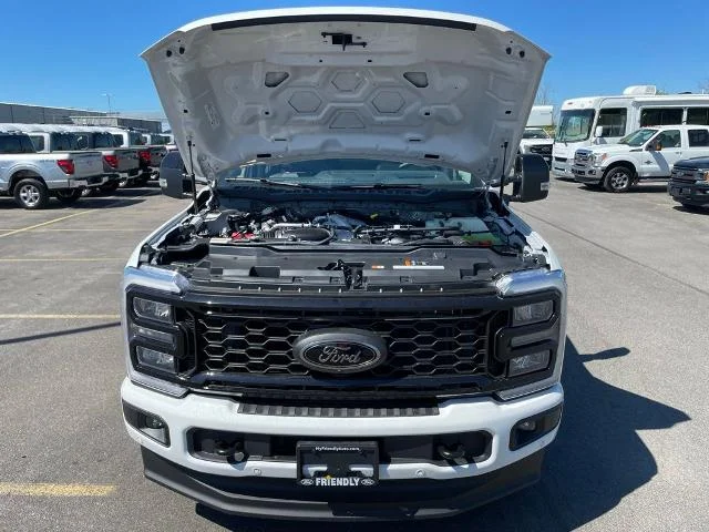 New 2026 Star White Metallic Tri-Coat Ford F-350® Lariat® image 75