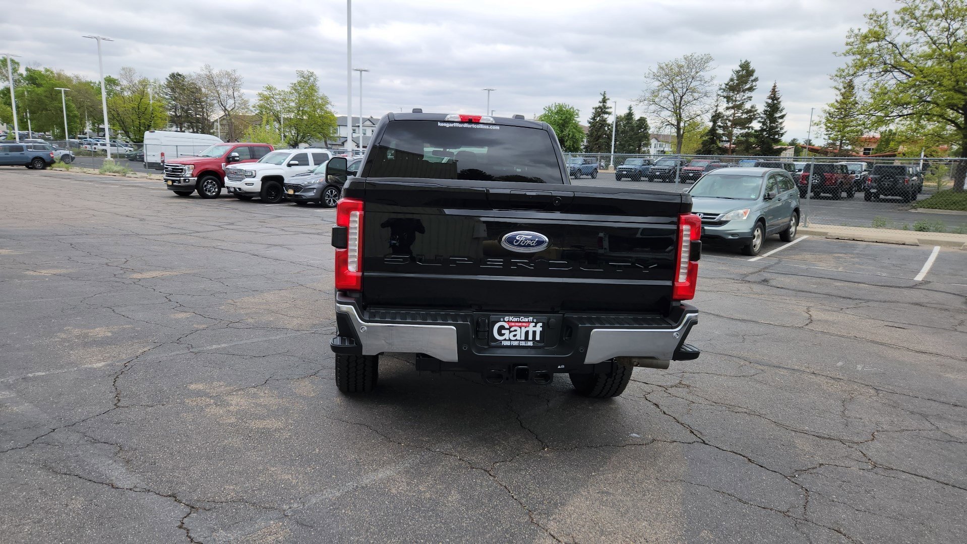 Used 2025 Black Metallic Ford LARIAT image 11
