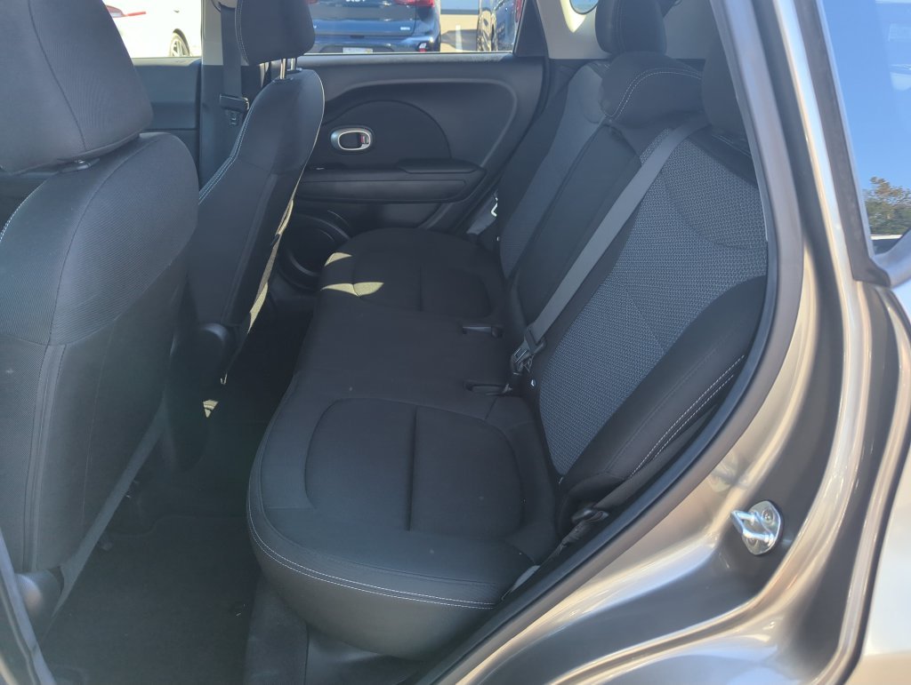 Used 2017 Gray Kia Plus image 28