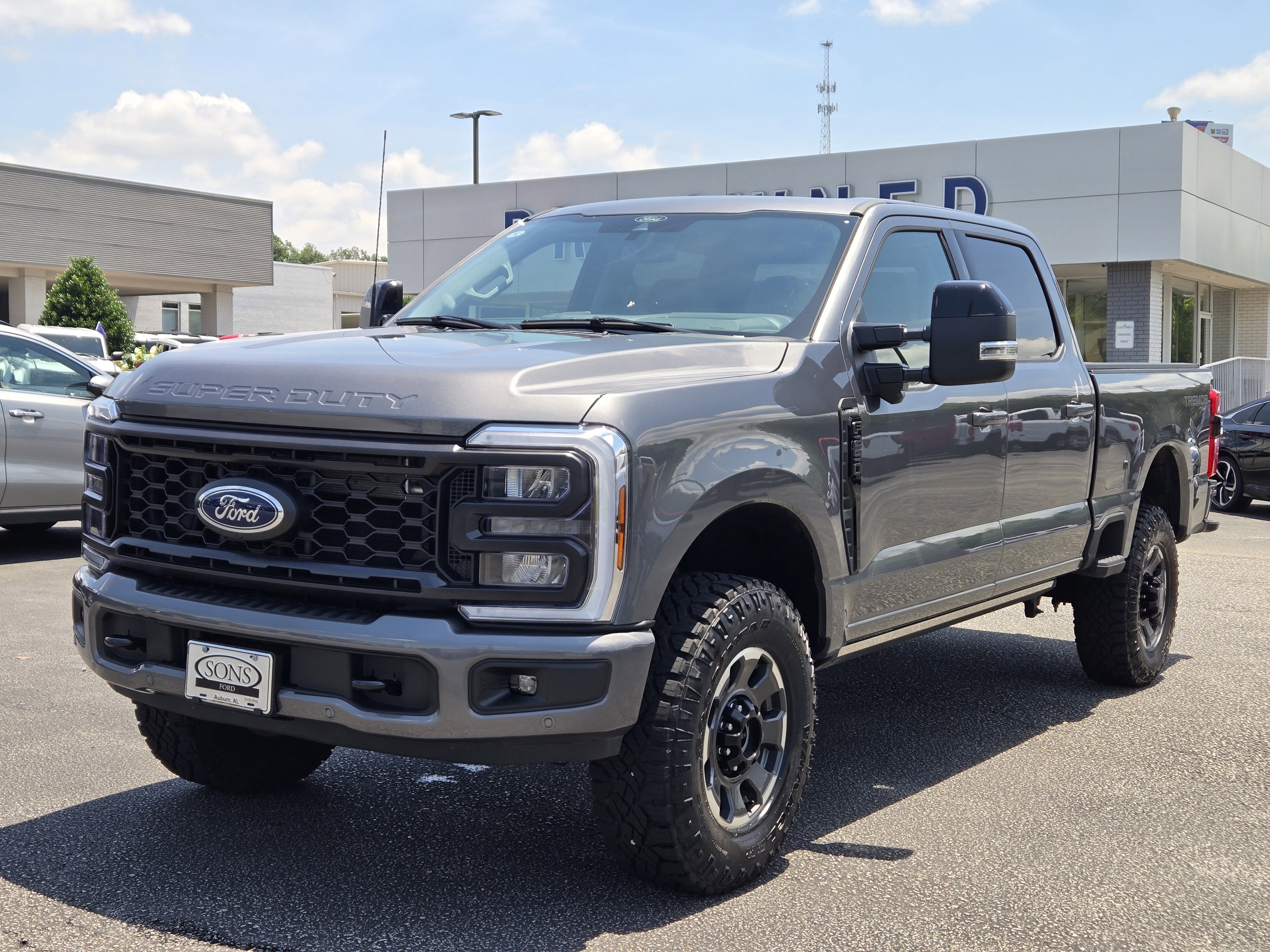 Used 2024 Carbonized Gray Metallic Ford Lariat image 2