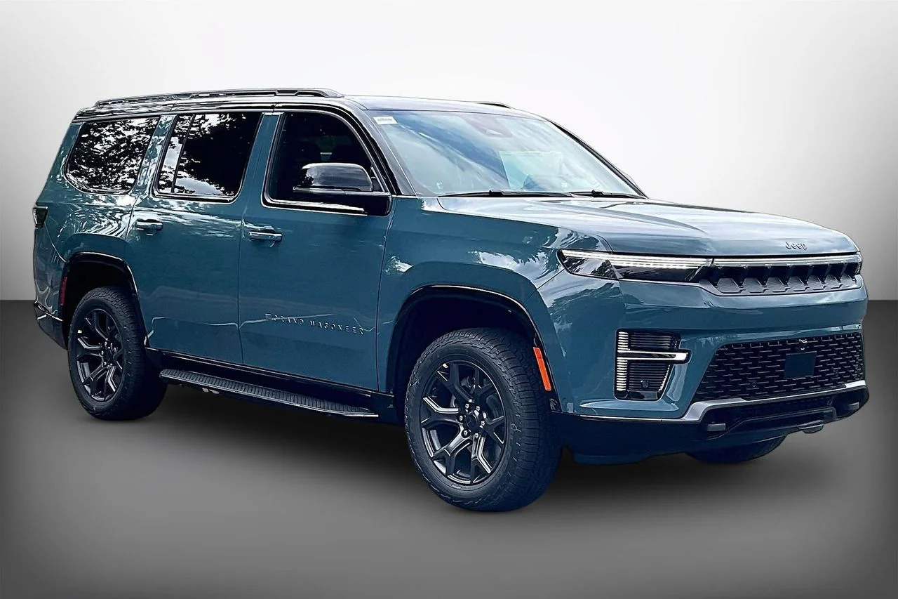 New 2026 Steel Blue Exterior Paint Jeep Upland image 2